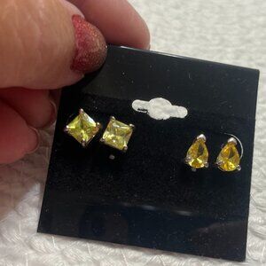 Vintage AVON PERIDOT & CITRINE RHINESTONE Silver Tone Stud Pierced Earrings 712D